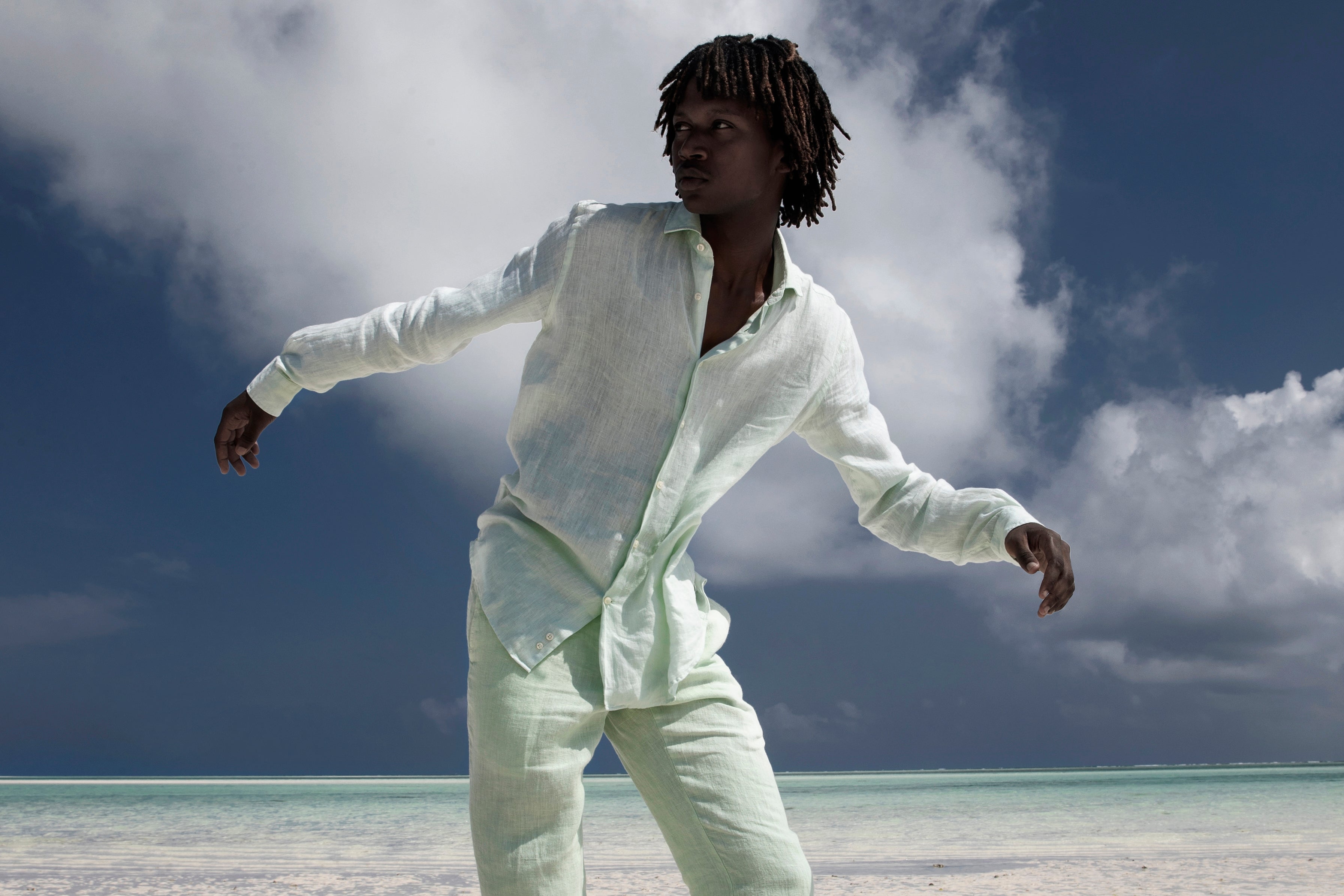 Cómo vestir para una boda en clima cálido