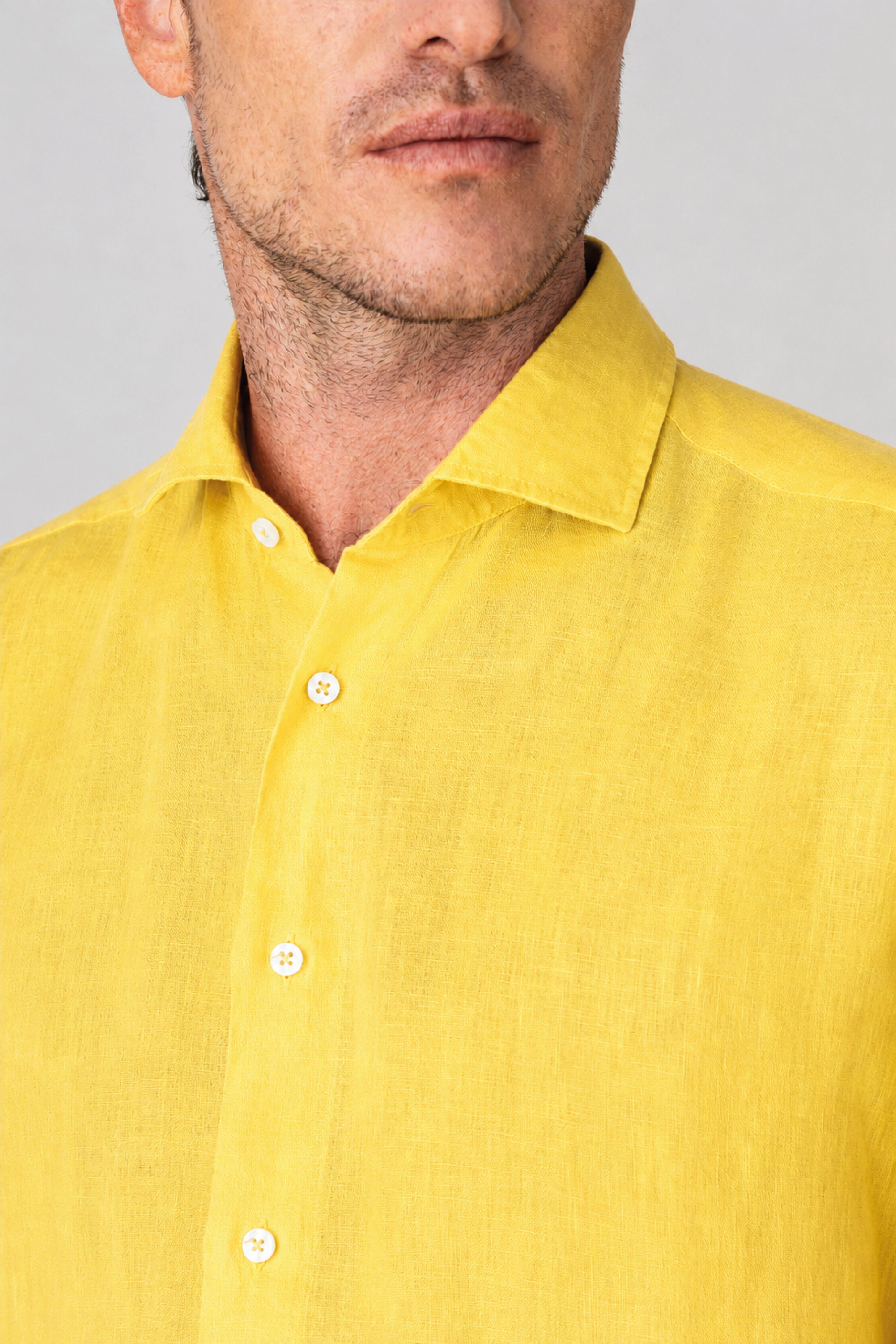 Camisa de lino para hombre amarillo claro