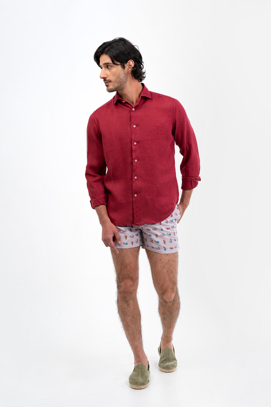 Camisa básica de lino burdeos
