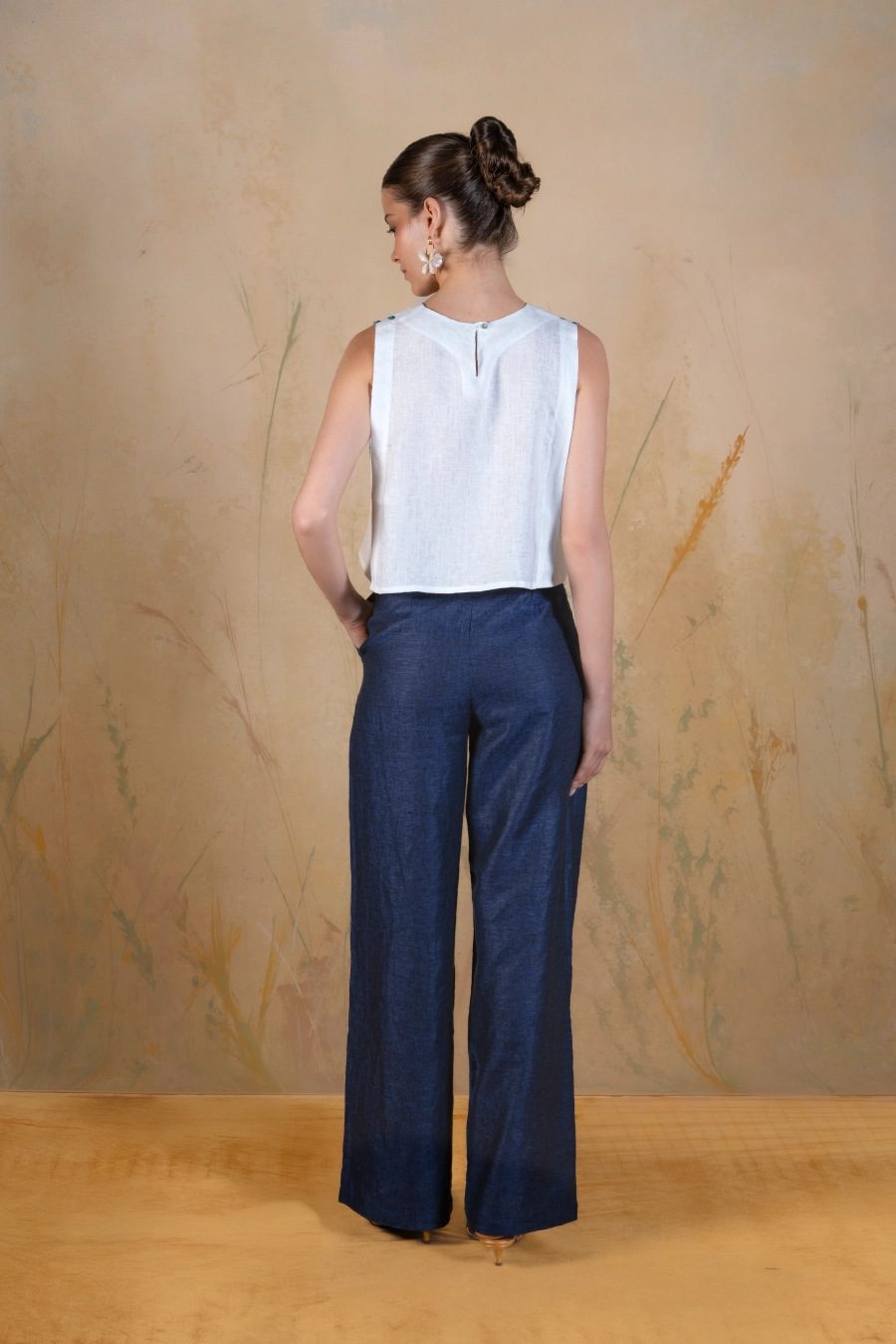 Women's Origo linen crop top white - espalda