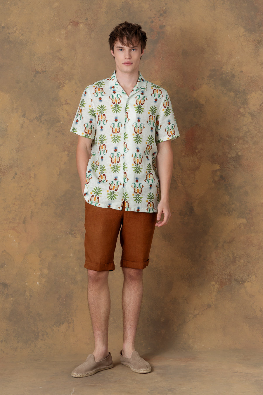 Camisa de lino bowling verde para hombre marea