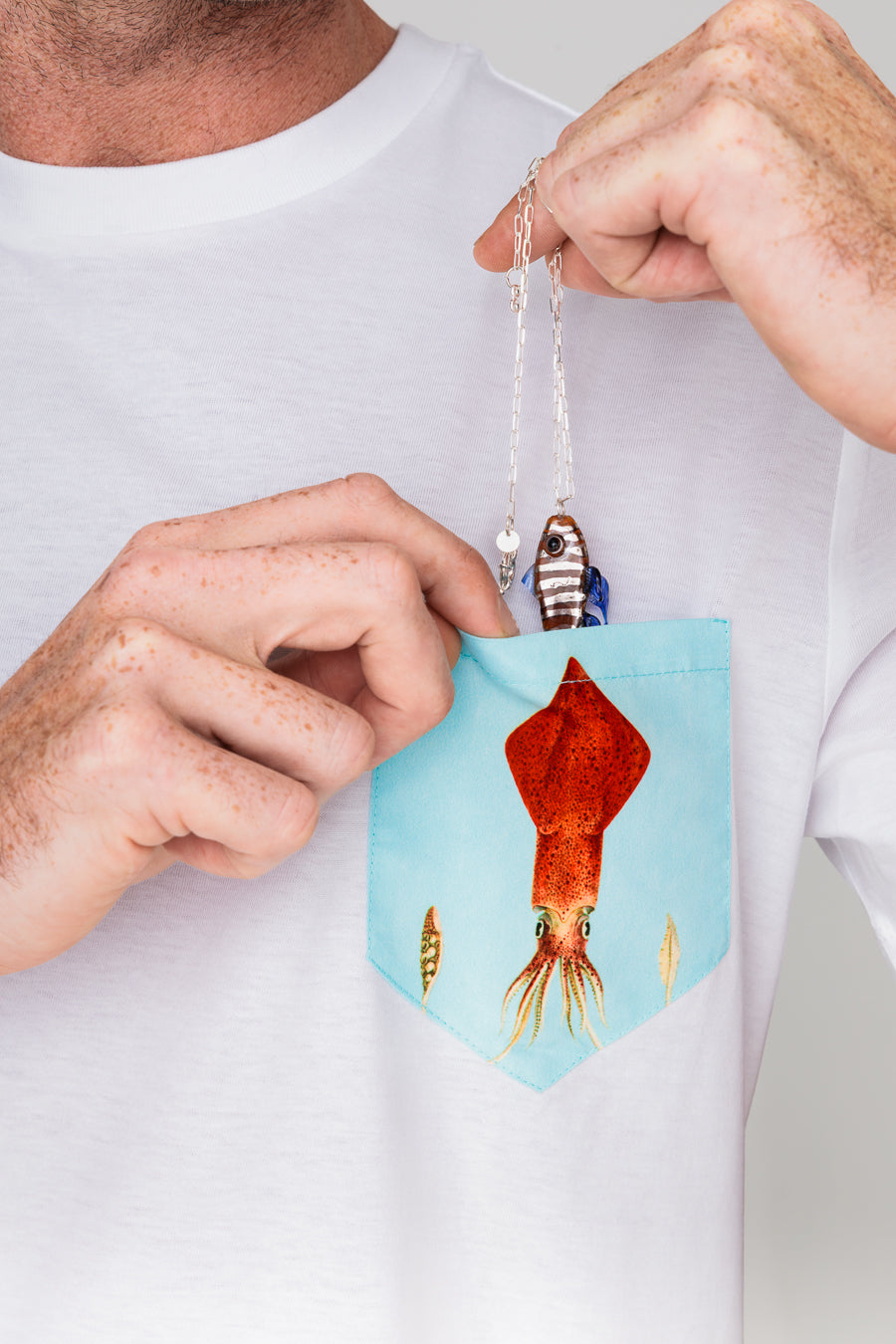 men’s cotton t-shirt pocket egret white