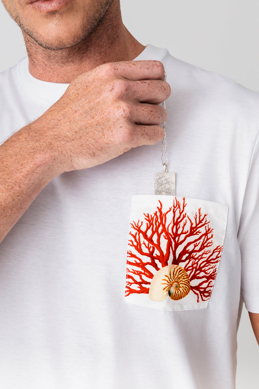men’s cotton t-shirt pocket atlantis white