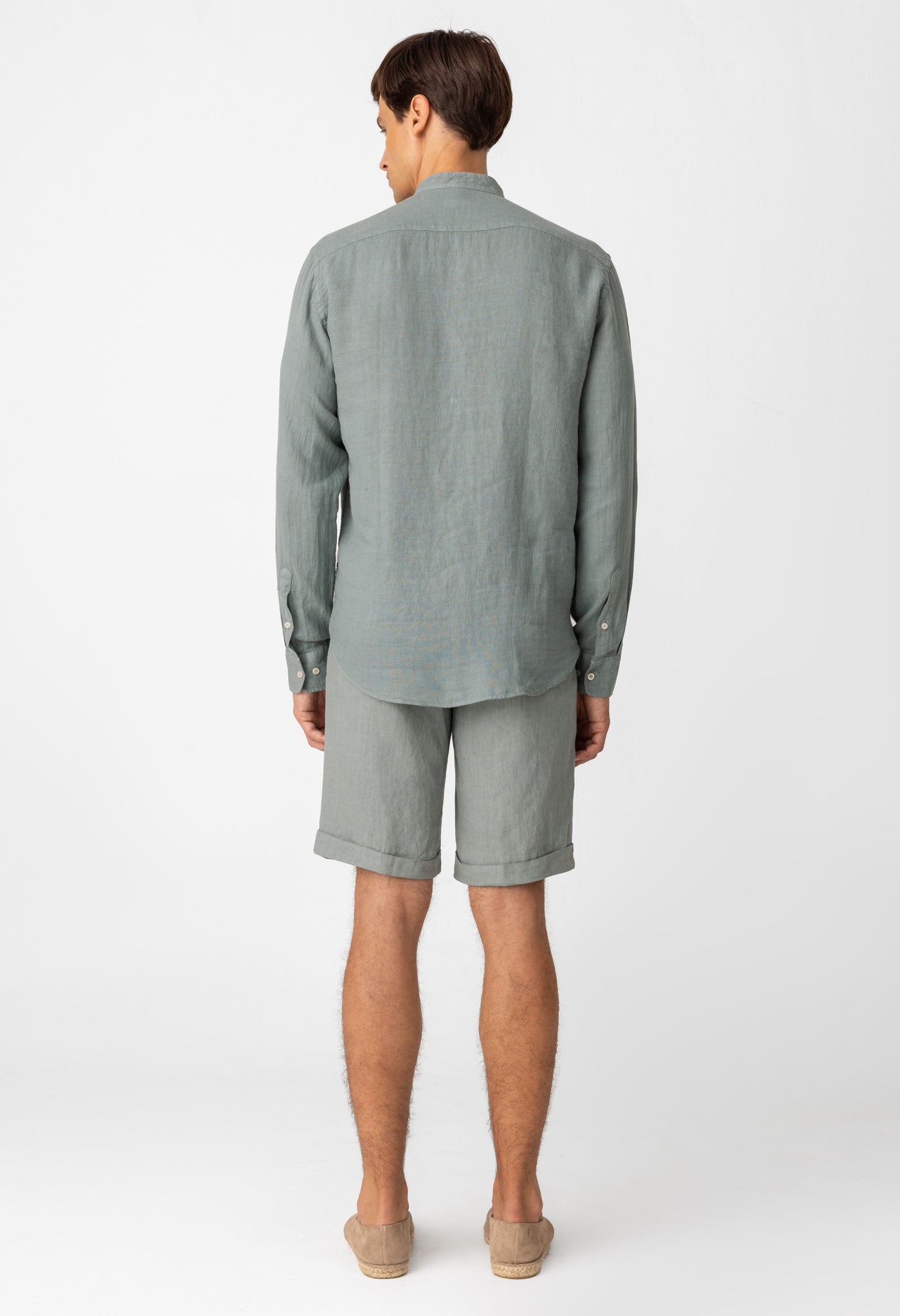 camisa básica de lino azul