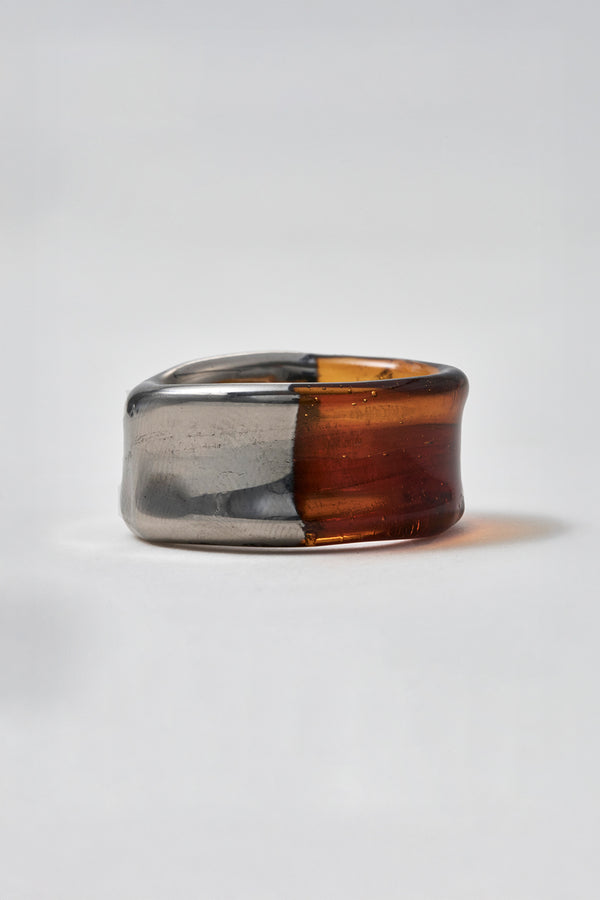 Anillo ámbar en vidrio y oro blanco