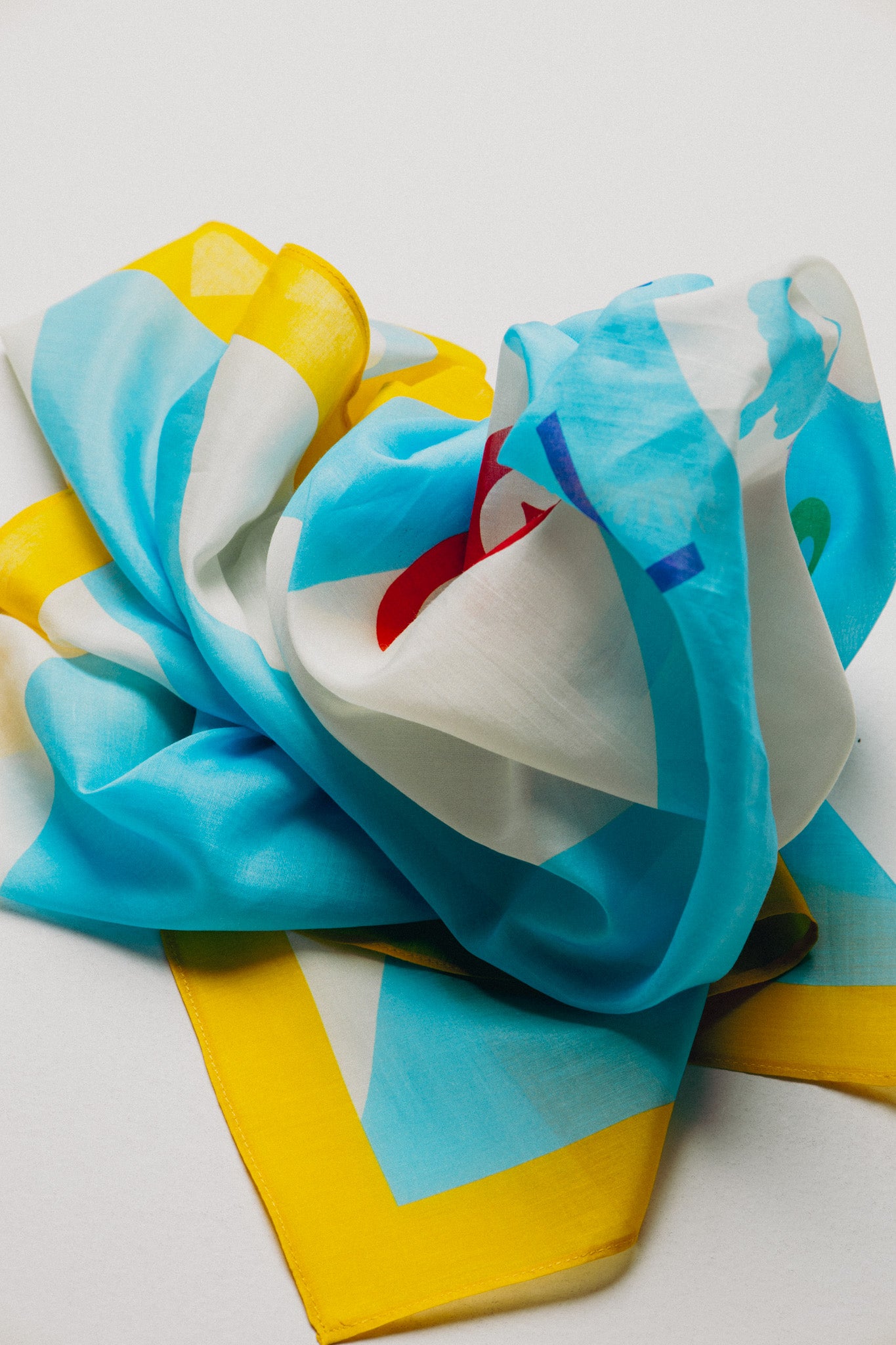 Pañuelo grande amarillo de algodón y seda para mujer "Cool Mom"