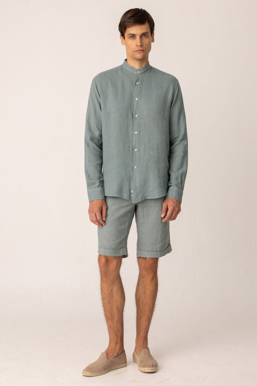 bermuda de lino gris para hombre