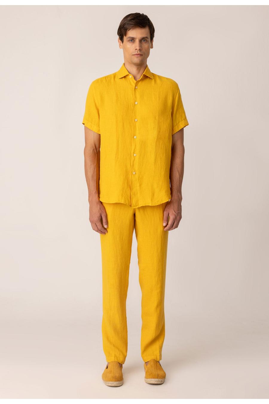 camisa de lino para hombre amarilla