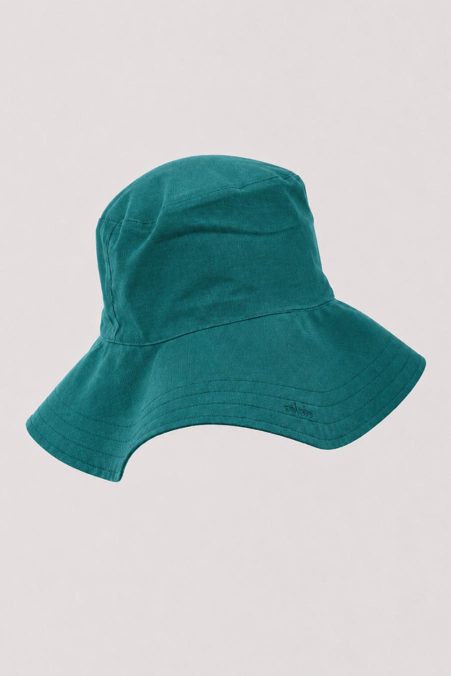 Linen Cap Opulence