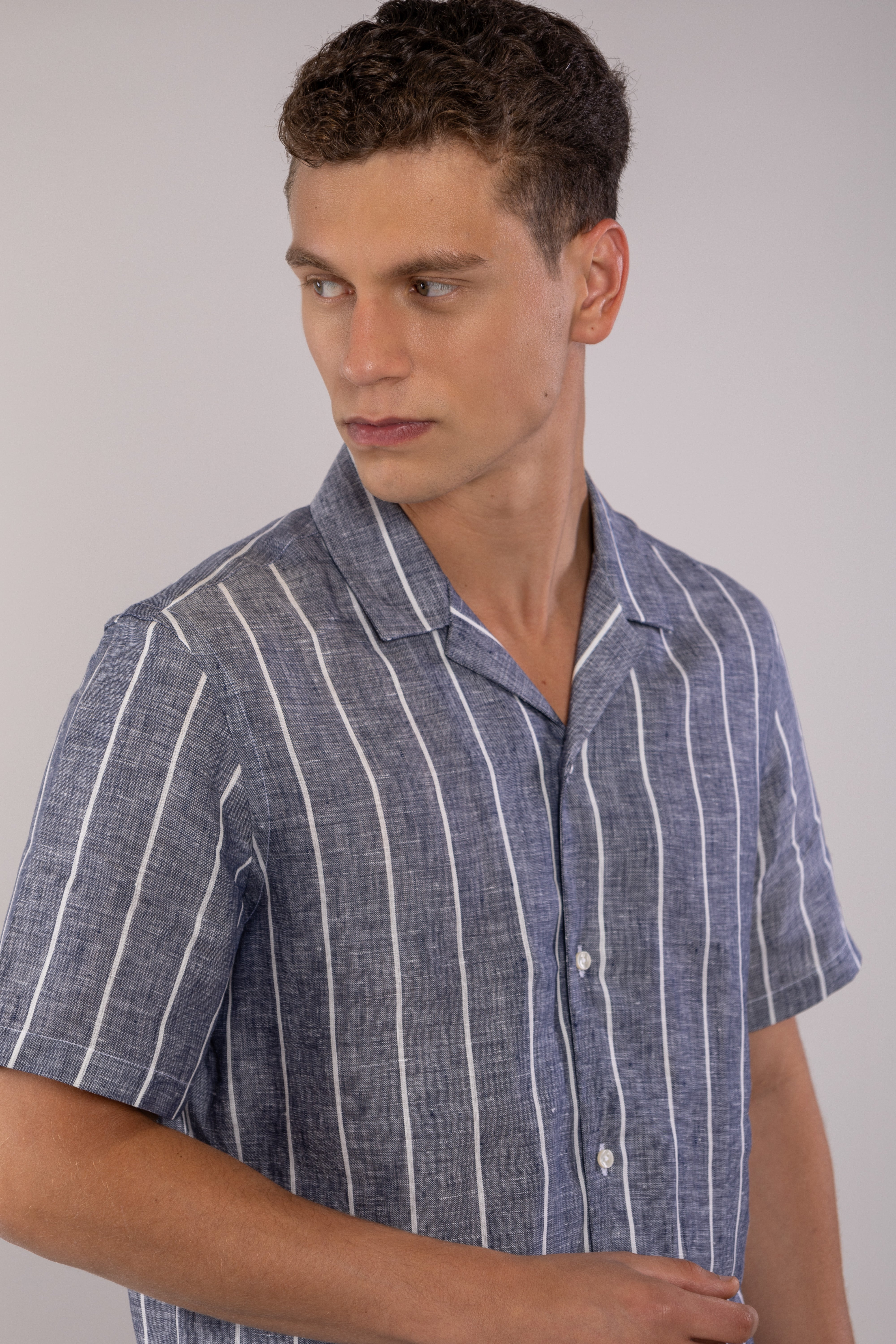 camisa lino lineas gris