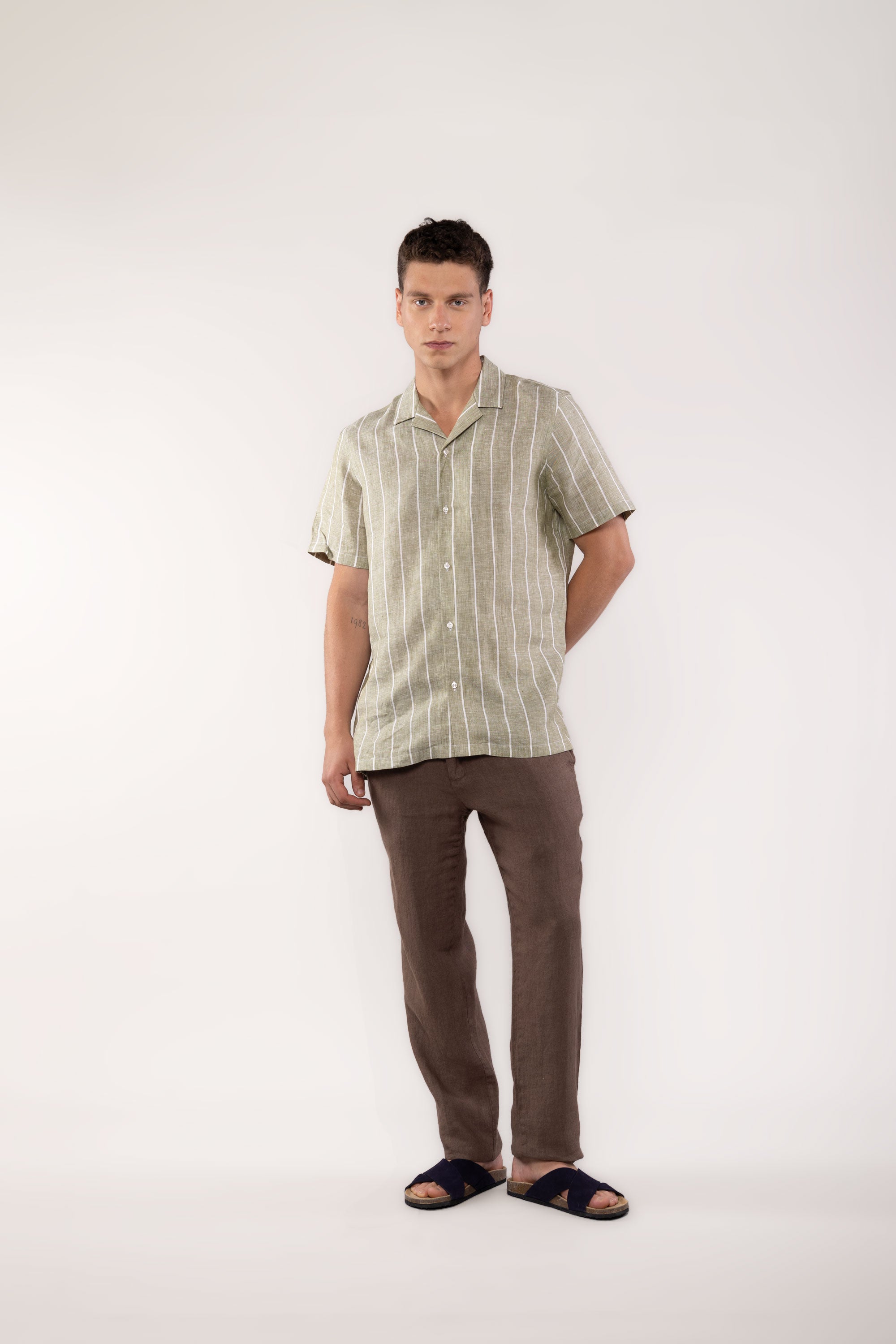 thin lines linen shirt green