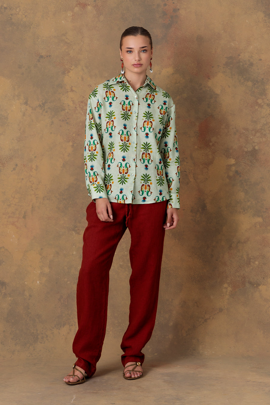 Camisa de lino turquesa para mujer marea