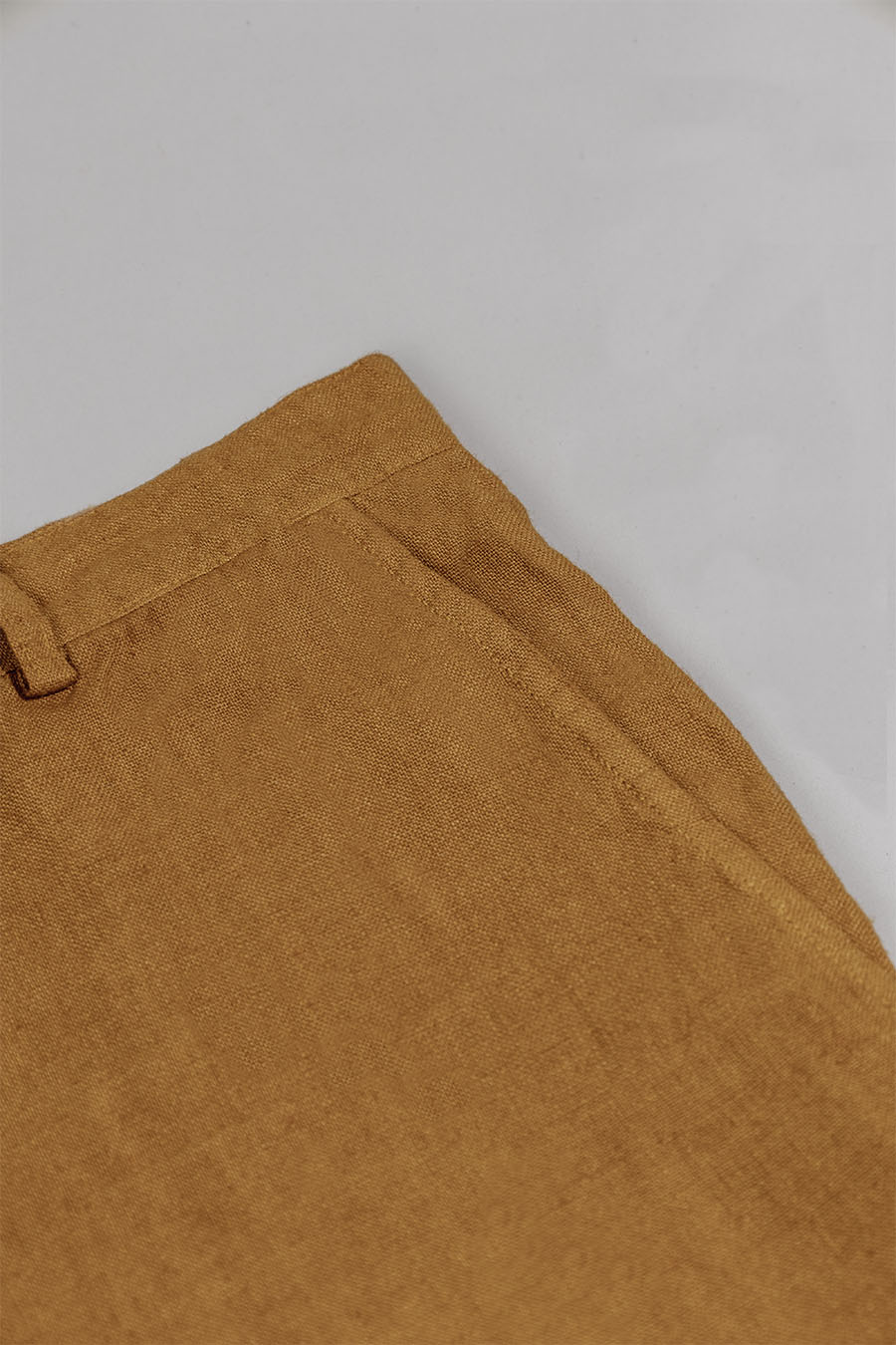 pantalón de lino miel básico para hombre