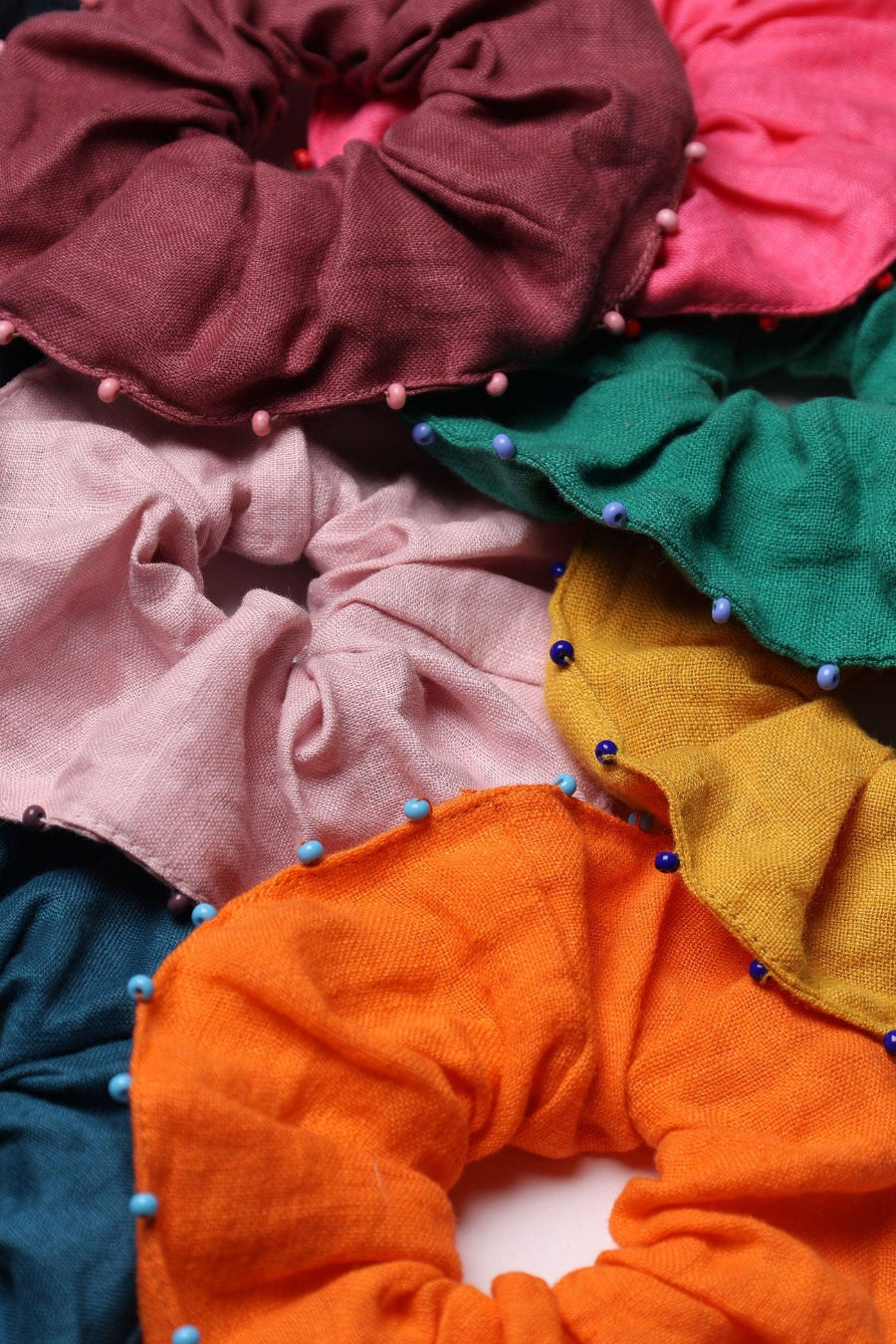 monochrome-scrunchies-basic-linen-pd-web