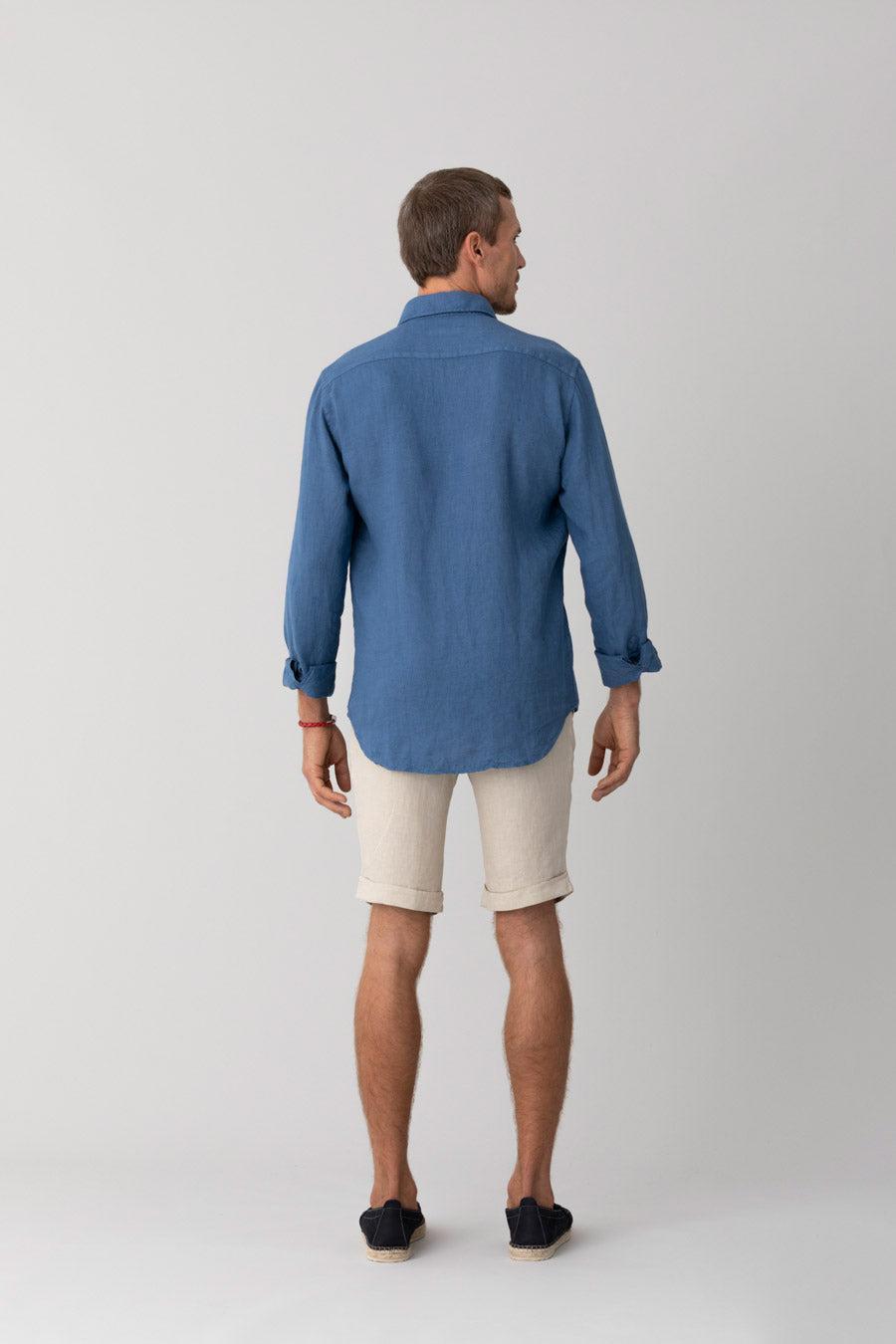 camisa básica de lino azul