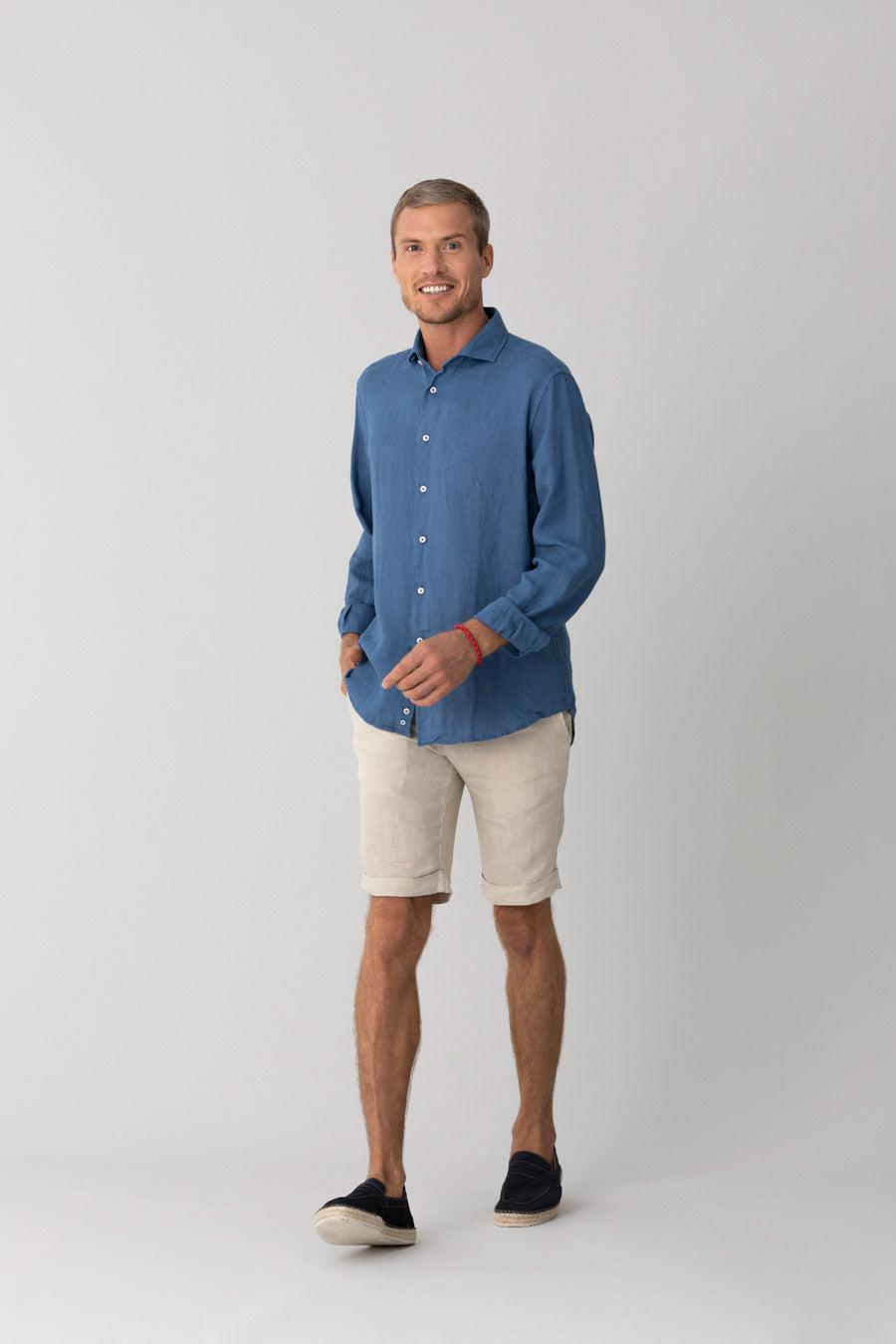camisa básica de lino azul