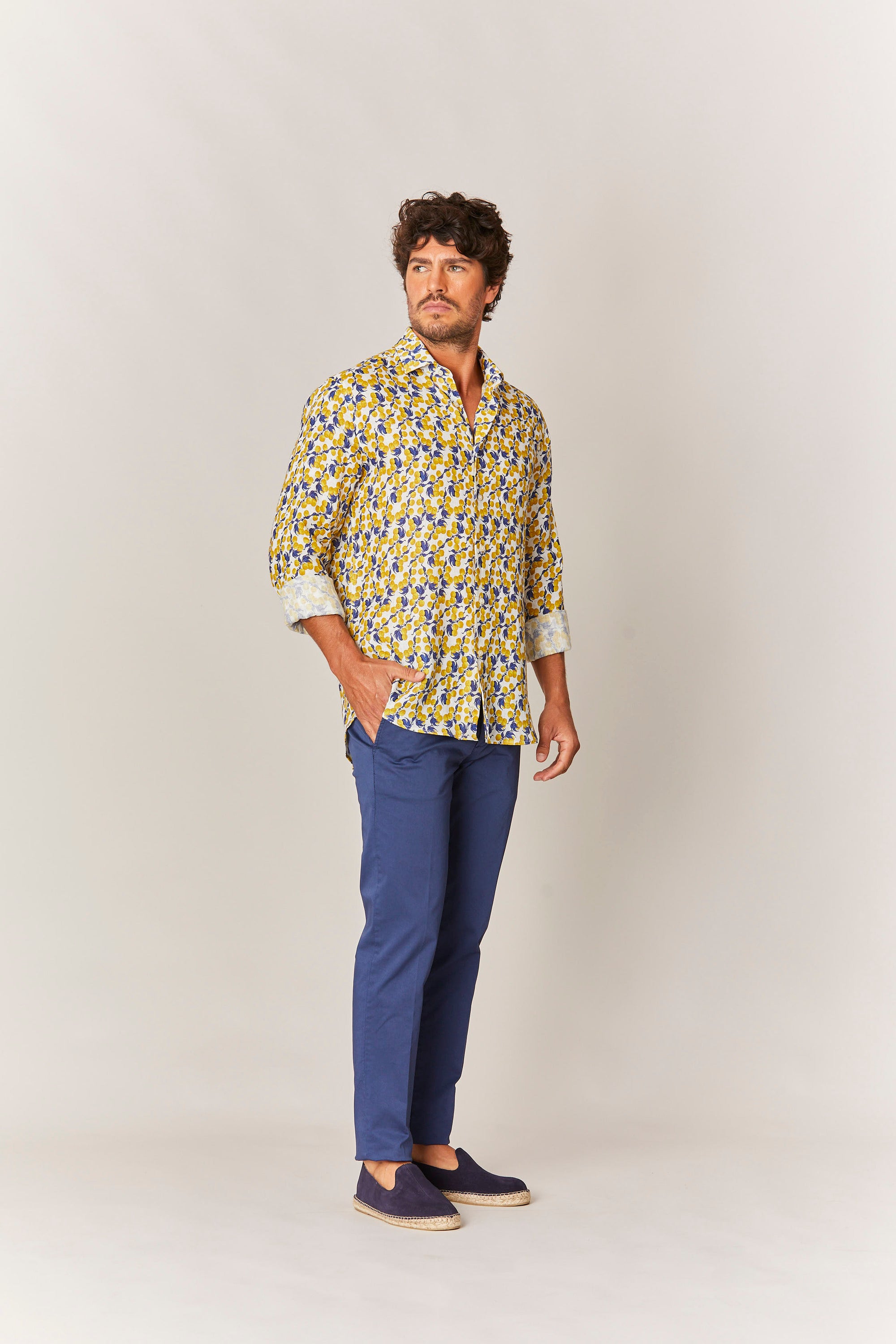 camisa de lino grosellas amarillas